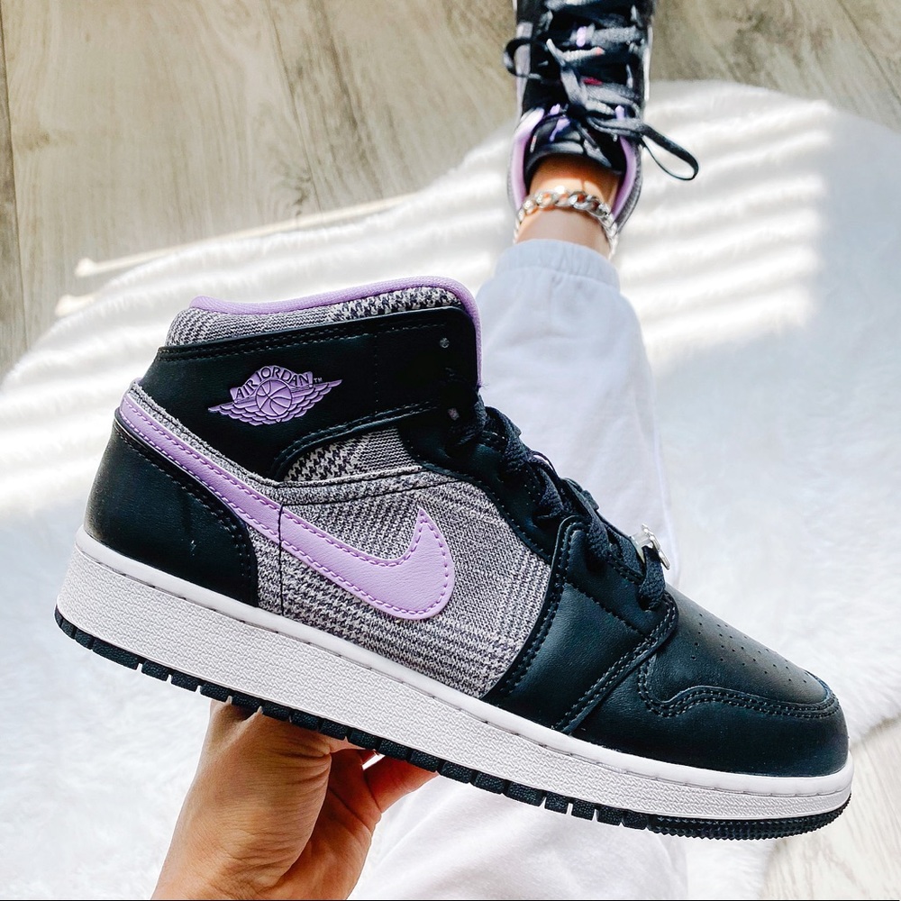 Nike air jordan 1 mid sneakers
